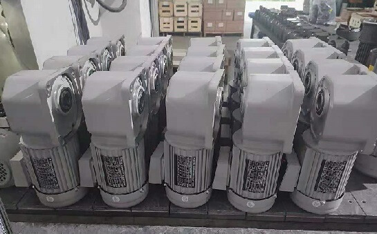 SGF士元直角中空減速機整裝待發(fā)