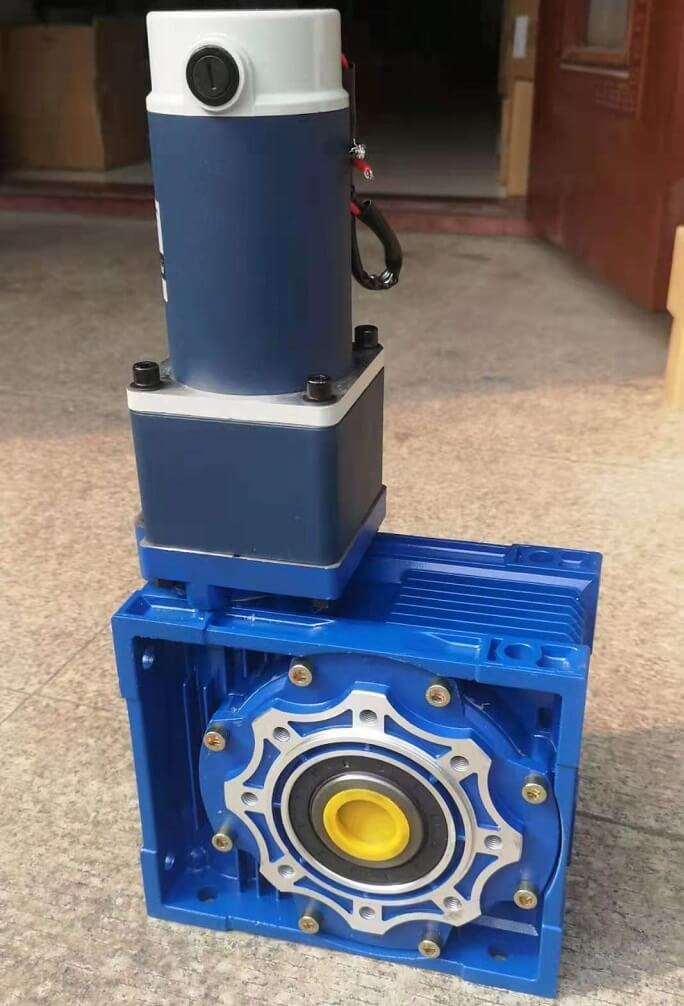 立式大速比減速機(jī)_慢速24V直流無(wú)刷直角減速機(jī) 蘇州邁傳直角減速機(jī)