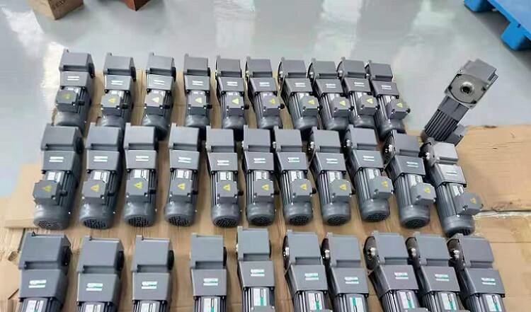 士元直角減速機(jī)可替換精研250W中型直角減速電機(jī)