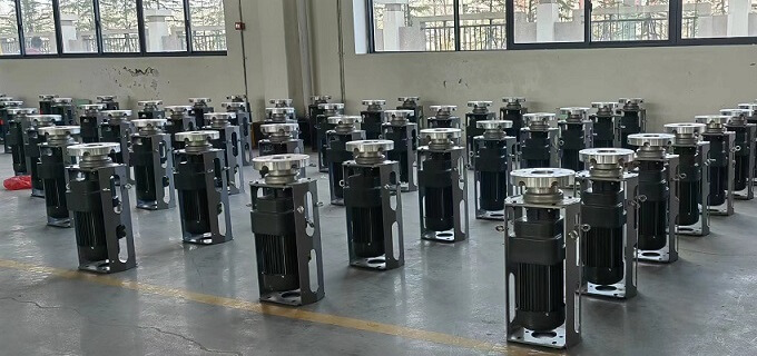 士元吊扇電機(jī)35軸1.5KW大型工業(yè)風(fēng)扇減速機(jī) 廠家現(xiàn)貨